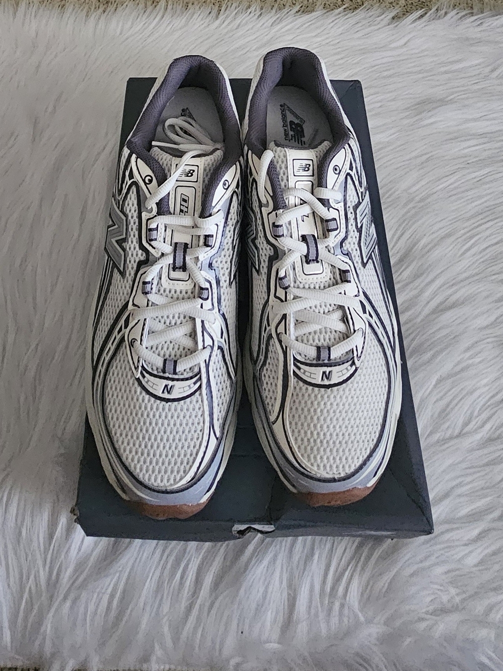 New Balance 740 - Picture 2 of 5